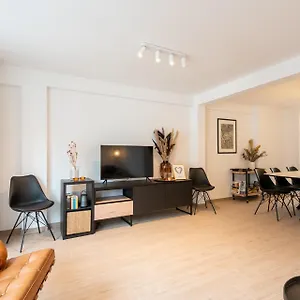 Spacious Penthouse For 8 People In The Centre Appartement
