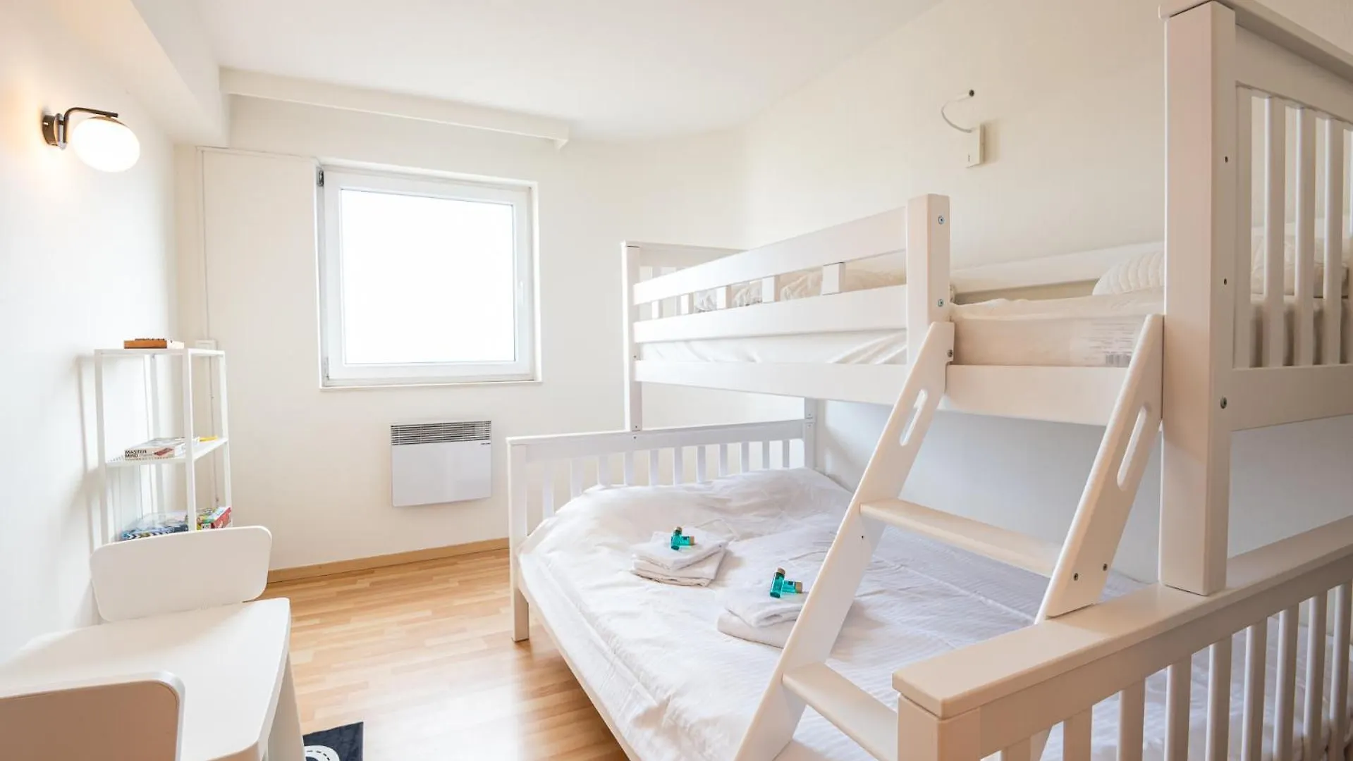 Beautiful Apartment With Sea Views And Parking Ostend