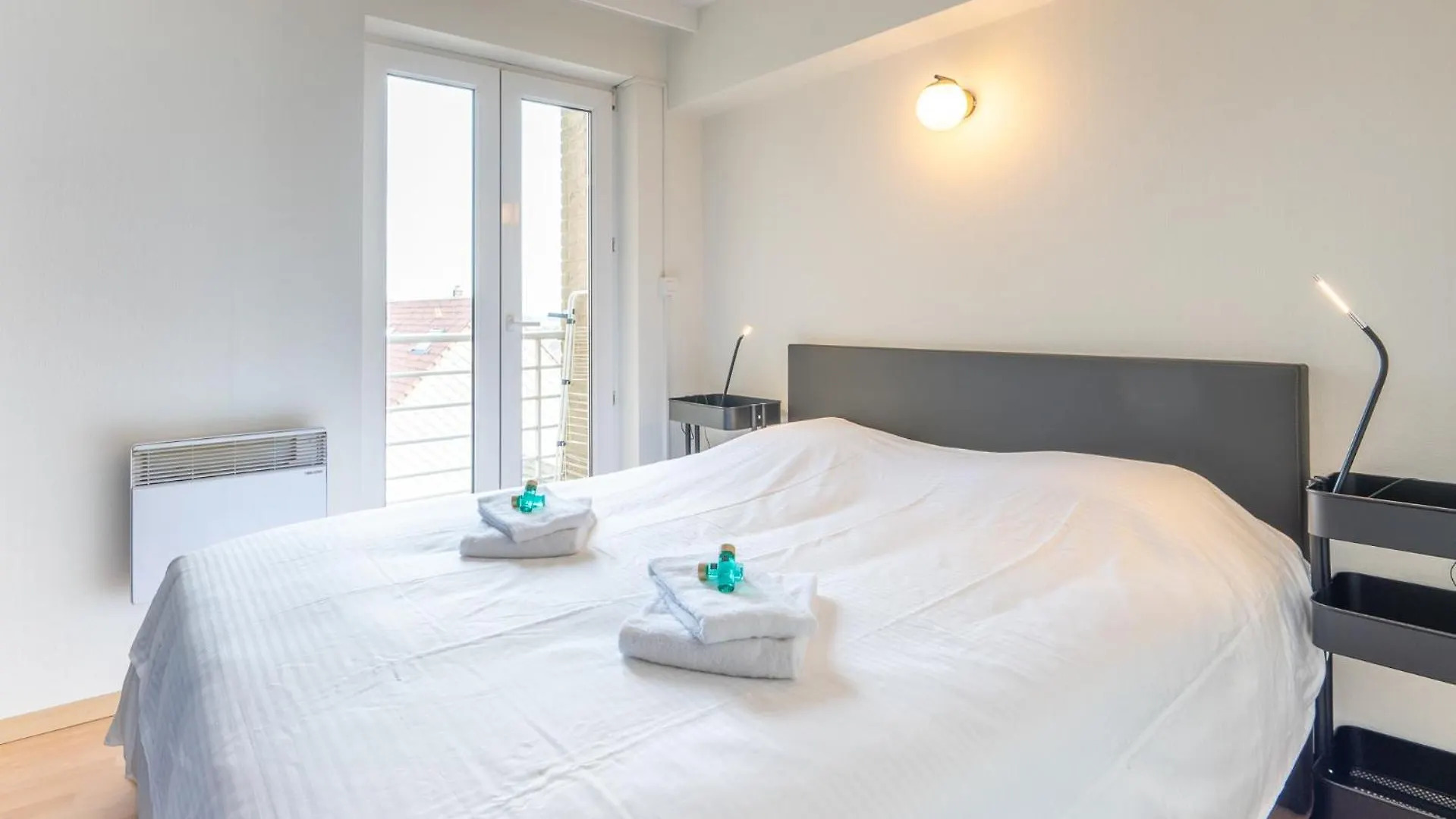 Beautiful Apartment With Sea Views And Parking Ostend