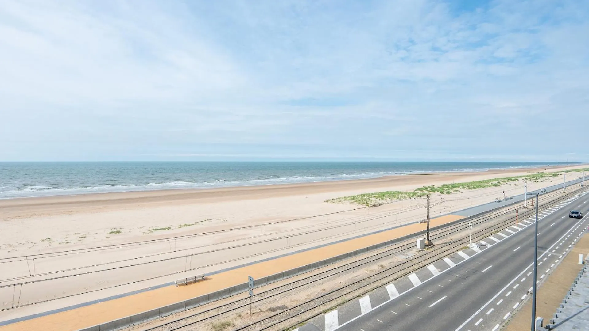 Beautiful Apartment With Sea Views And Parking Ostend