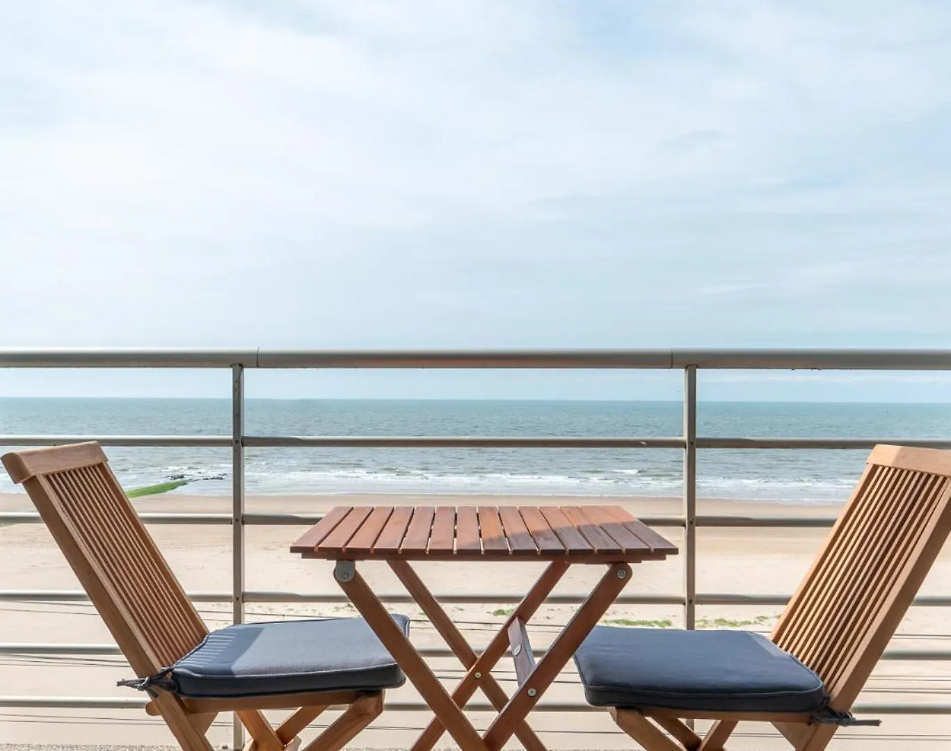 Beautiful Apartment With Sea Views And Parking Ostend Belgium